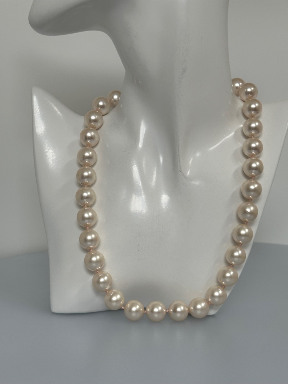 Marvella Pearl Necklace - Cream Pearls